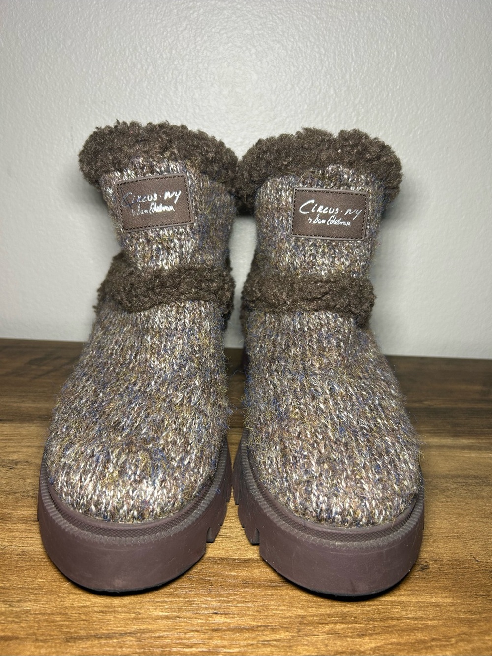 Circus by Sam Edelman Women’s Brown Knit Cozy Booties